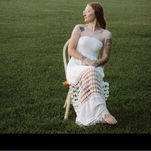 Elegant Strapless White Lace Dress